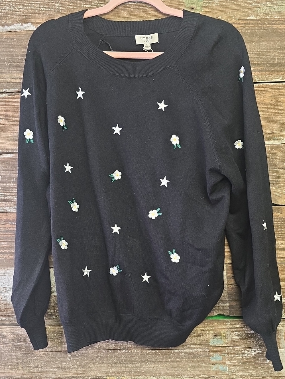 Umgee Black Embroidered Star & Daisy Sweater, Size L, NWT